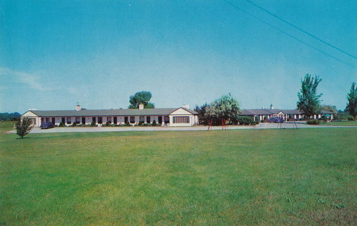 Green Acres Motel - Vintage Postcard (newer photo)